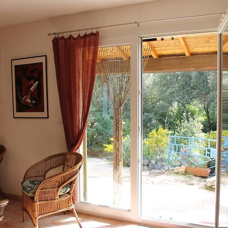A L'Est D'Uzes Villa Saint-Siffret Oda fotoğraf
