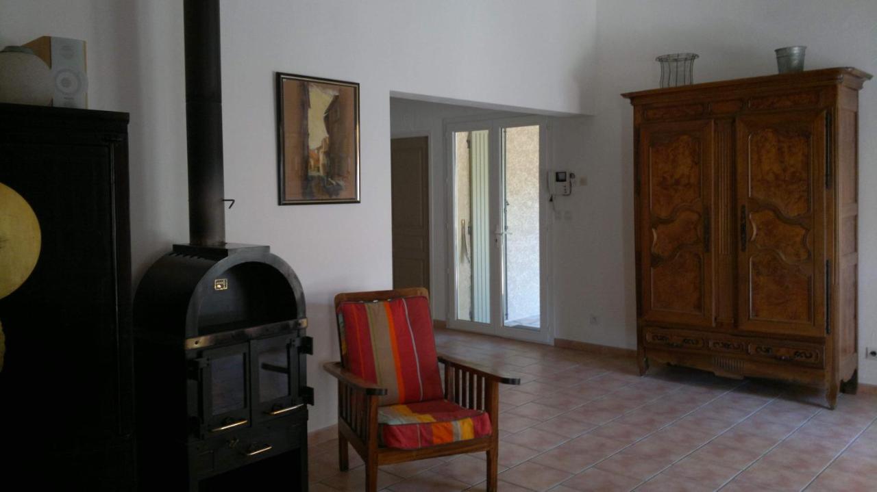 A L'Est D'Uzes Villa Saint-Siffret Oda fotoğraf