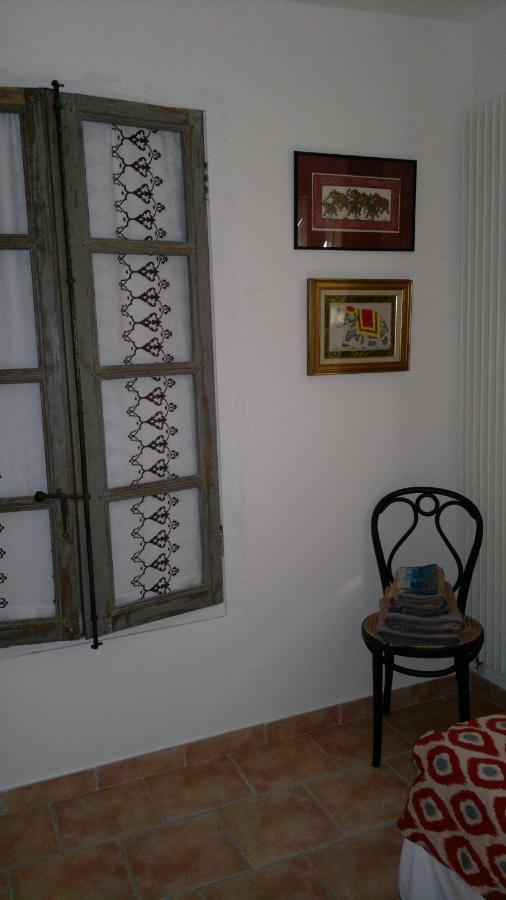 A L'Est D'Uzes Villa Saint-Siffret Oda fotoğraf