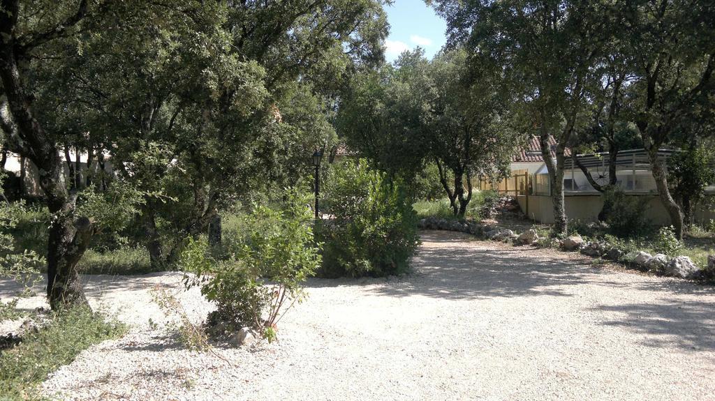 A L'Est D'Uzes Villa Saint-Siffret Dış mekan fotoğraf