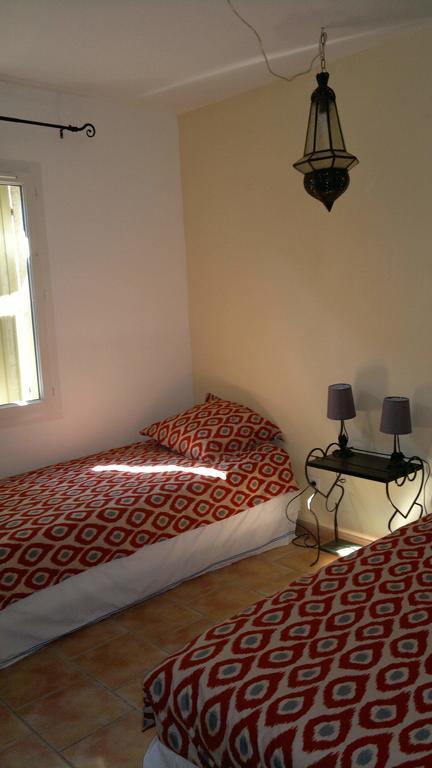A L'Est D'Uzes Villa Saint-Siffret Oda fotoğraf