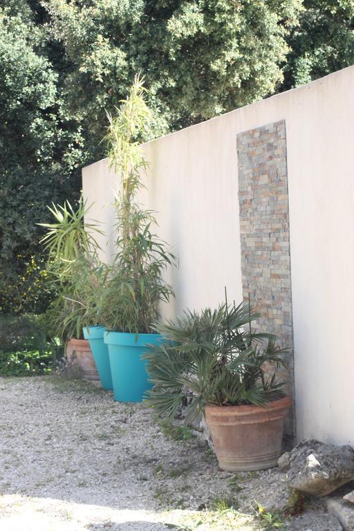A L'Est D'Uzes Villa Saint-Siffret Dış mekan fotoğraf